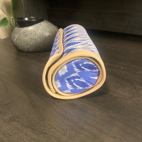 Roll with it- Indigo Ikat - Picture 3 of 6